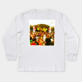 Love saves the day Kids Long Sleeve T-Shirt